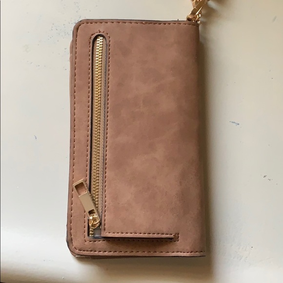 Universal Thread wristlet - Picture 3 of 3